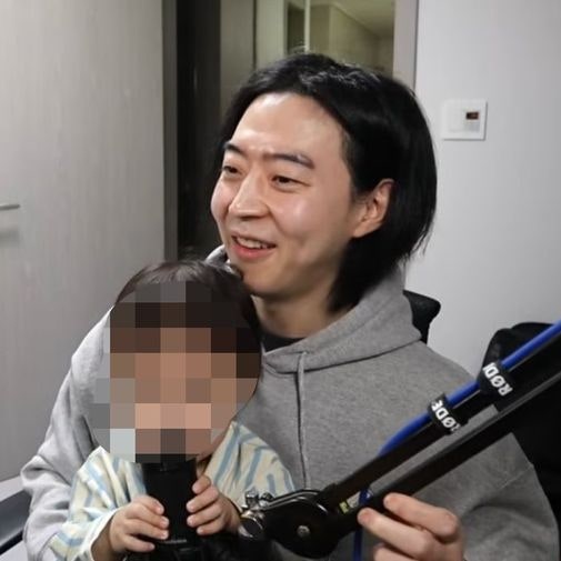 박유천 동생 박유환, 2살 딸 공개에 형 유천도 "사랑해"