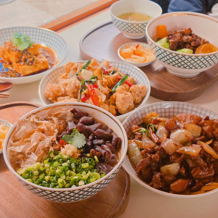  한남동 맛집 추천 용산 이색데이트 코스 가볼만한 곳 캐러벨 이스트아시아 한남점