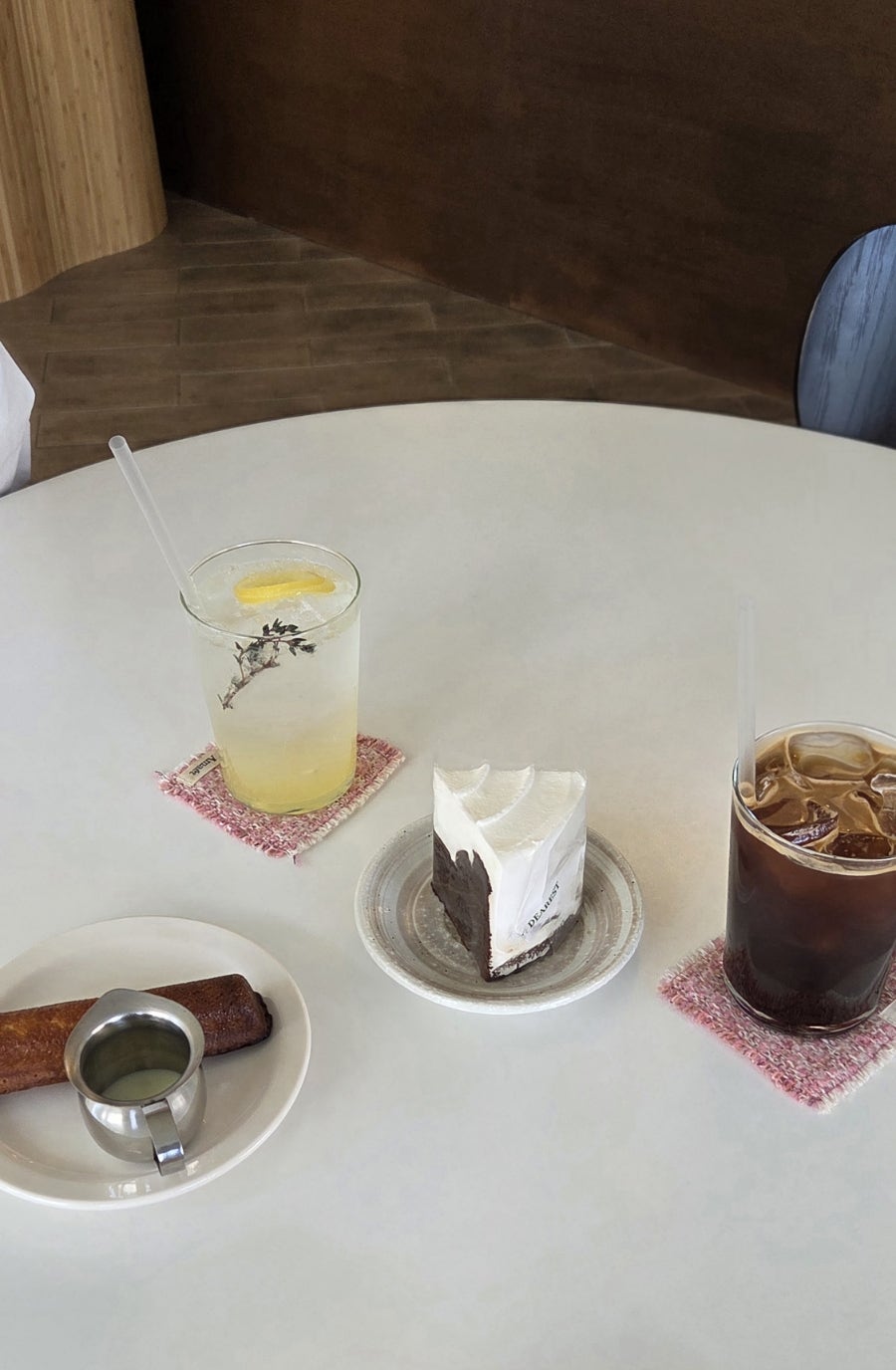 더커피 구미산동점 사진 1