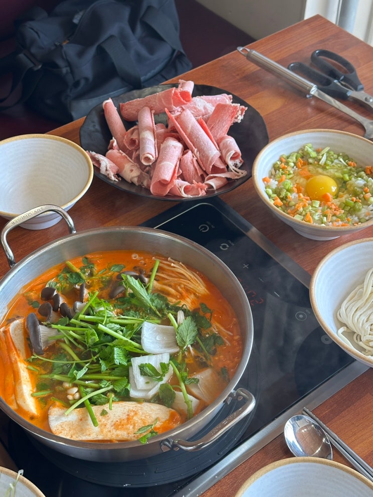  [서울 은평]북한산 칼국수 북한산 맛집 홍백 미나리 사브칼국수