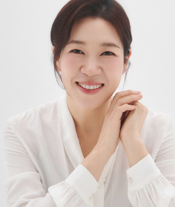염혜란 대한민국이 가장 신뢰하는 연기 거장? 염혜란 나이 매드 댄스 오피스 백상 2026 근황