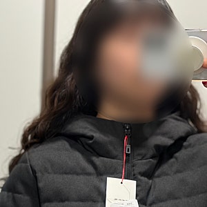 [상의추천] 흔하지 않은 단톤 미들 다운 후드 재킷 경량패딩 여성 차콜 후기