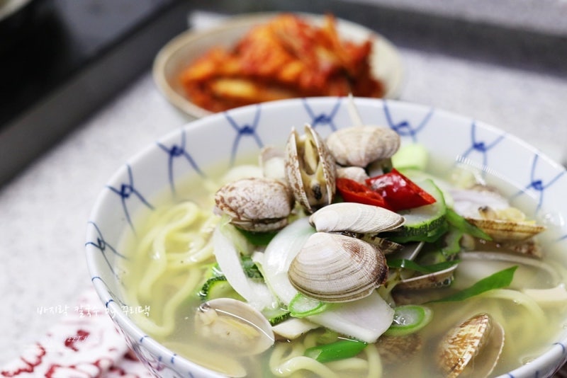 바지락 칼국수 끓이는법 깔끔 해감 방법 주말 점심메뉴 면요리 레시피
