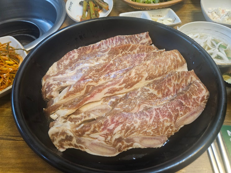  [춘천/만천리/찐맛집] 만천리 숨은 고수 발견! LA갈비 존맛탱에 아이들 놀이방+얼음컵 서비스까지 완벽한 '춘천고깃집' (내돈내산 리얼후기)