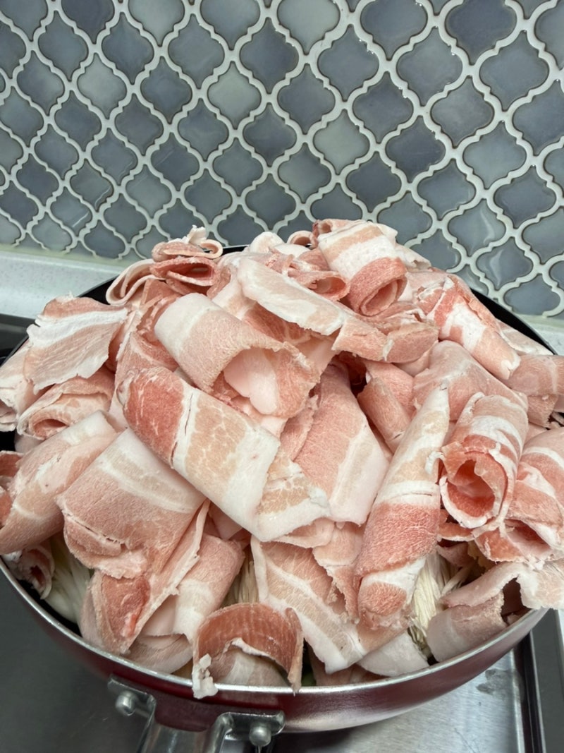간단하고 빠르게 만드는 [콩나물 대패삼겹 제육볶음] 레시피