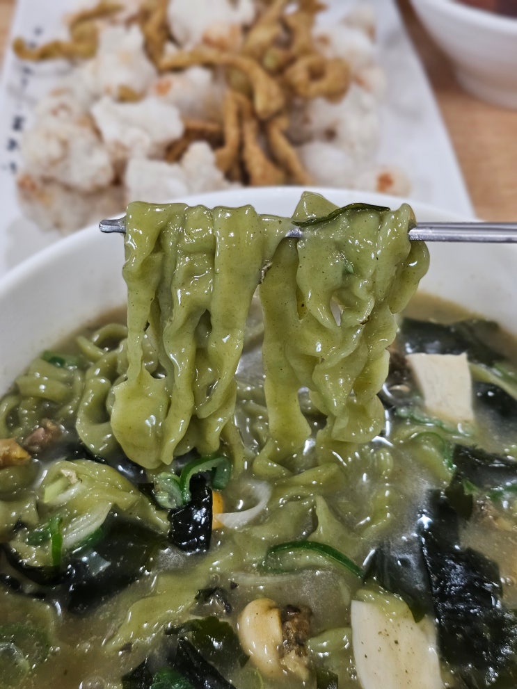  공항근처 제주칼국수집 '마두천칼국수' 칼국수 탕수육 보리밥 완벽조합 찐 현지인 도민맛집 추천