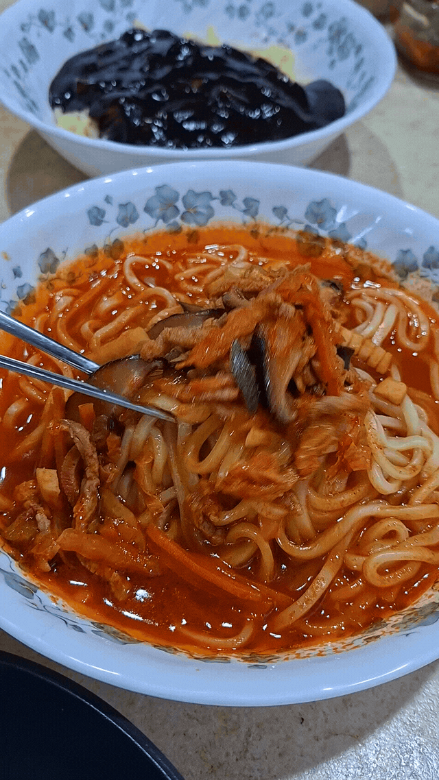 이연복목란밀키트, 가성비는 최고 맛은 쏘쏘? 짜장 짬뽕 후기