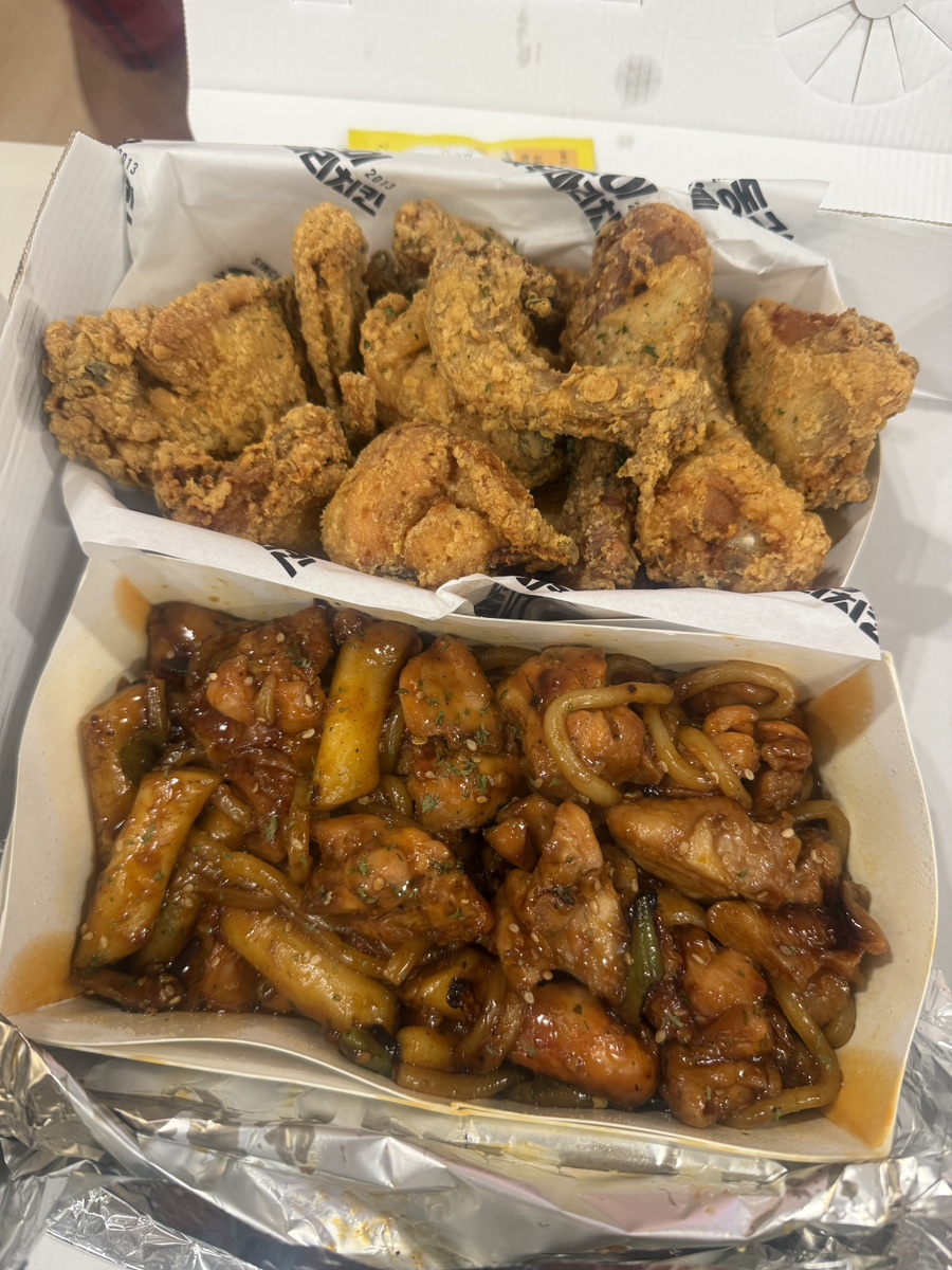 동근이숯불두마리치킨 동대문점 사진 1