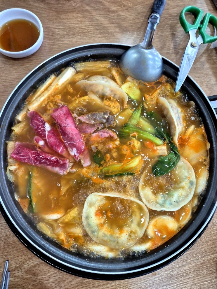  고양시 맛집 점심 24시간 정성 가득 '아우성 개성손만두' 만두전골 샤브샤브 후기