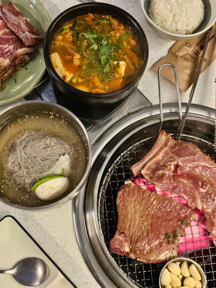  신사그집 신사본점, 신사역 고기집 돼지갈비 맛집 룸식당 추천