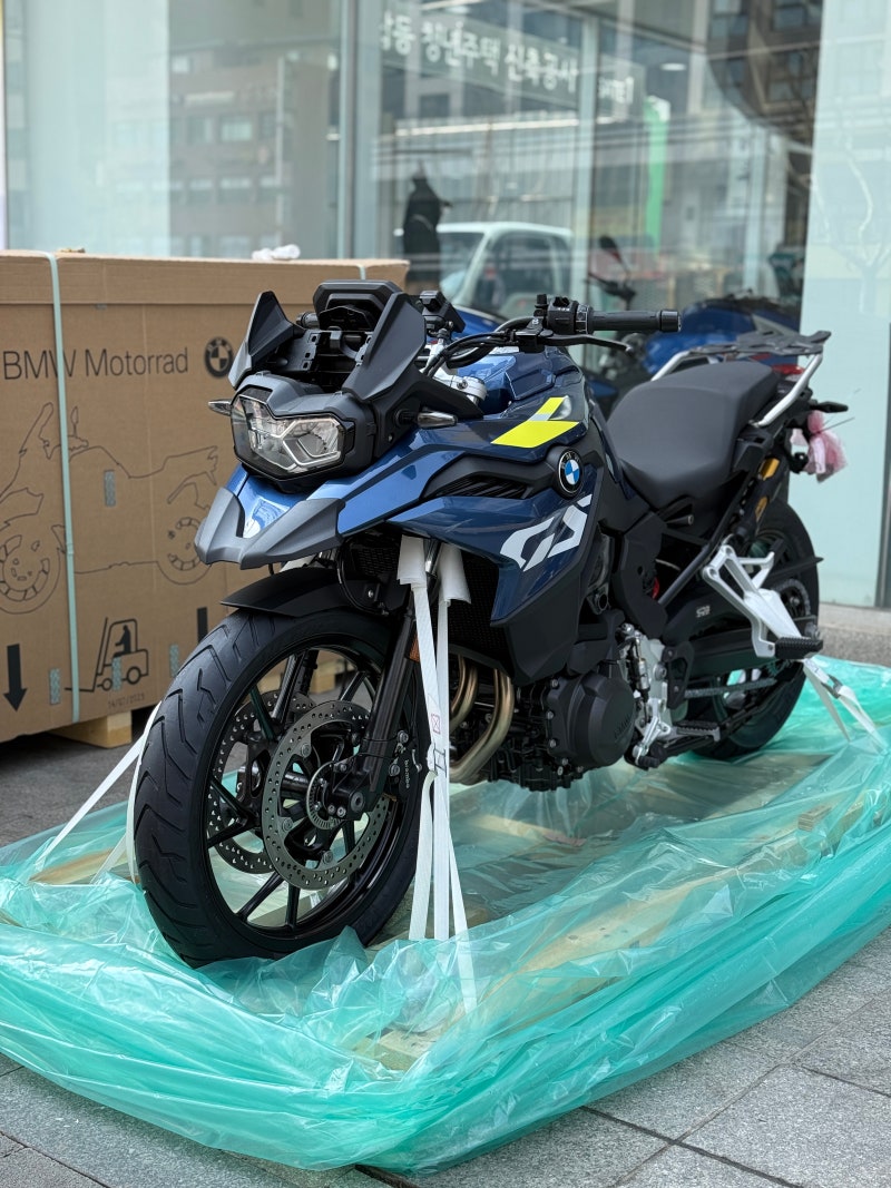 BMW F800GS 신차 출고기 1편 | 히말라얀 450 계약 했다가 결국 F800GS로 입문한 이유