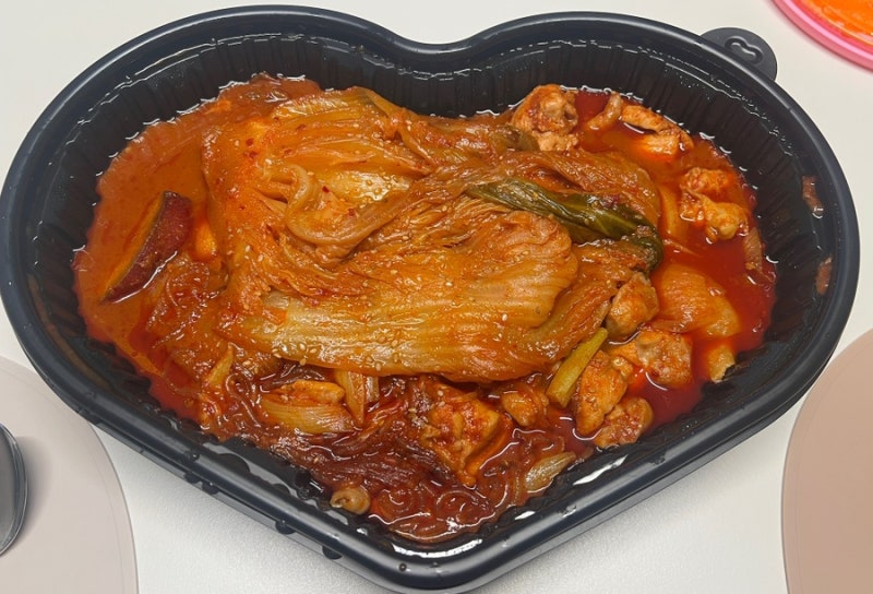두찜 묵은지찜닭 | 내기준 두찜 1등 묵은지 김치찜닭 아주매운맛 후기 가격