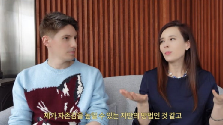   AI 아니야? ‘미수다’ 에바, 제주도 말과 함께 찍은 역대급 바디프로필 공개