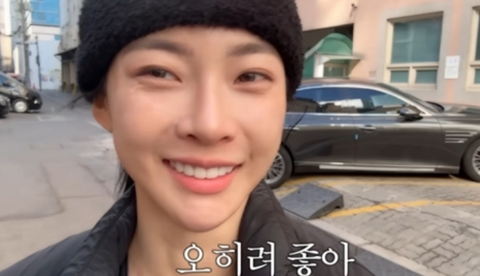  ️ 육상 카리나 김민지 연애 예능 생존법 공개 생얼로 버티는 멘탈이 핵심?!