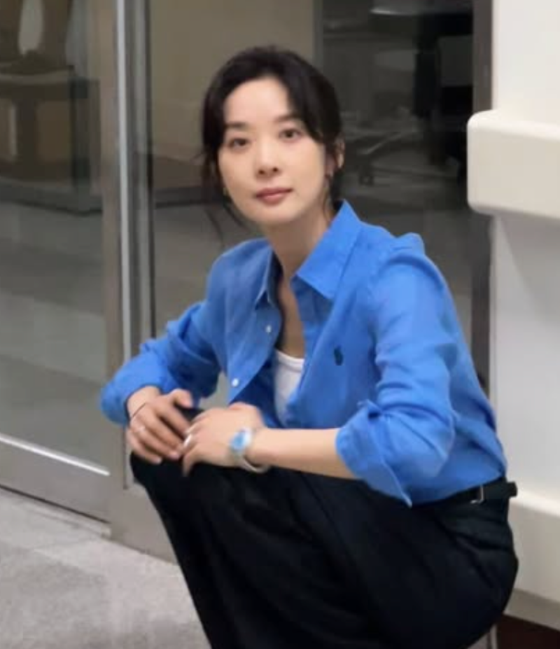 이청아 사복에서 또 터졌다, 요즘 셀럽들 다 입는 '이 아이템'