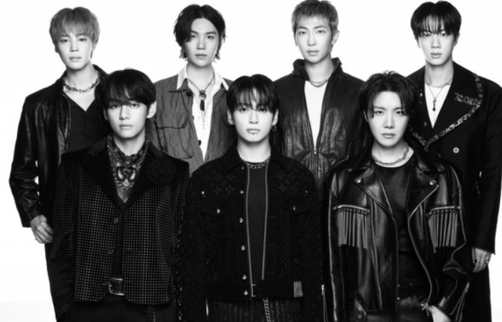   "빌보드마저 아리랑!" 방탄소년단, 정규 5집으로 3주 연속 빌보드 200 정상... K팝의 새 역사