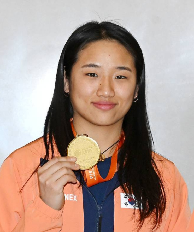  안세영 그랜드슬램 완성, 왕즈이 꺾고 2026 아시아배드민턴선수권 우승. 한국 여자단식 새 역사
