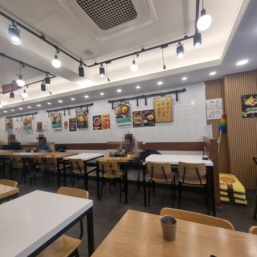 싸다김밥 압구정로데오점 사진 4