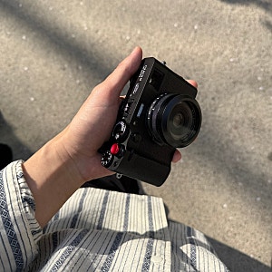 Fujifilm x100vi black