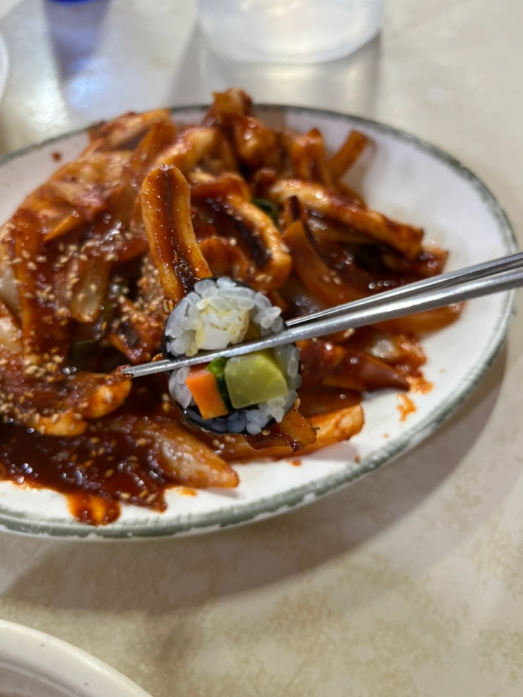  전주 진미집 본점 아이와 오징어볶음 김밥 먹어본 후기