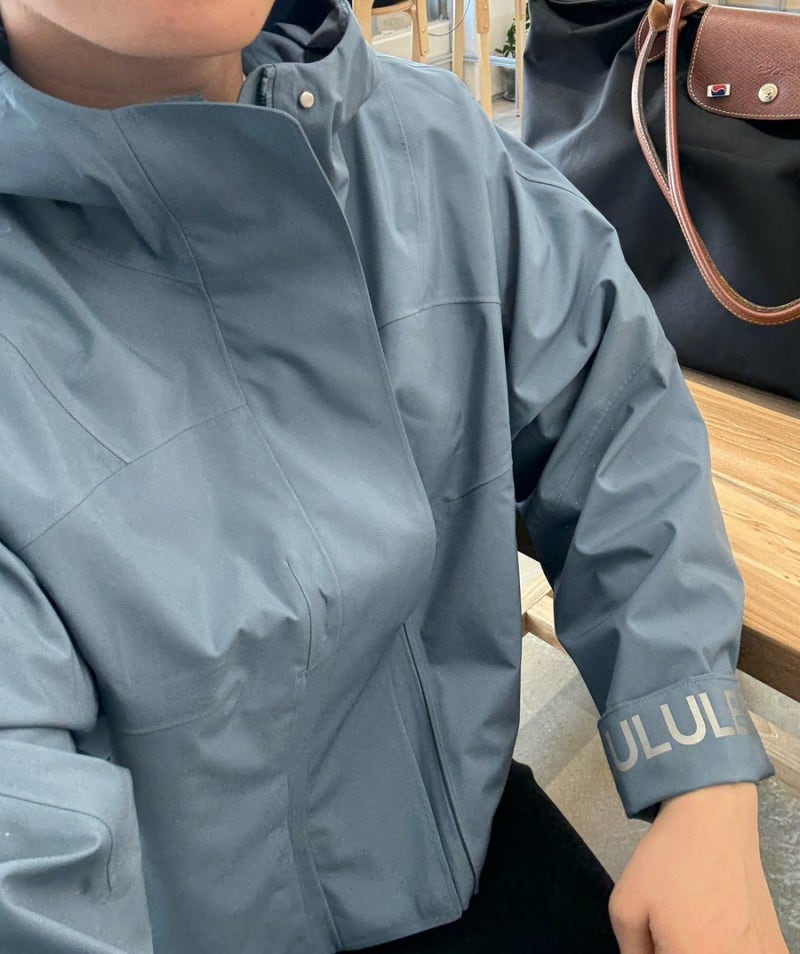 지금부터 입기좋은 바람막이 룰루레몬 레인체이서