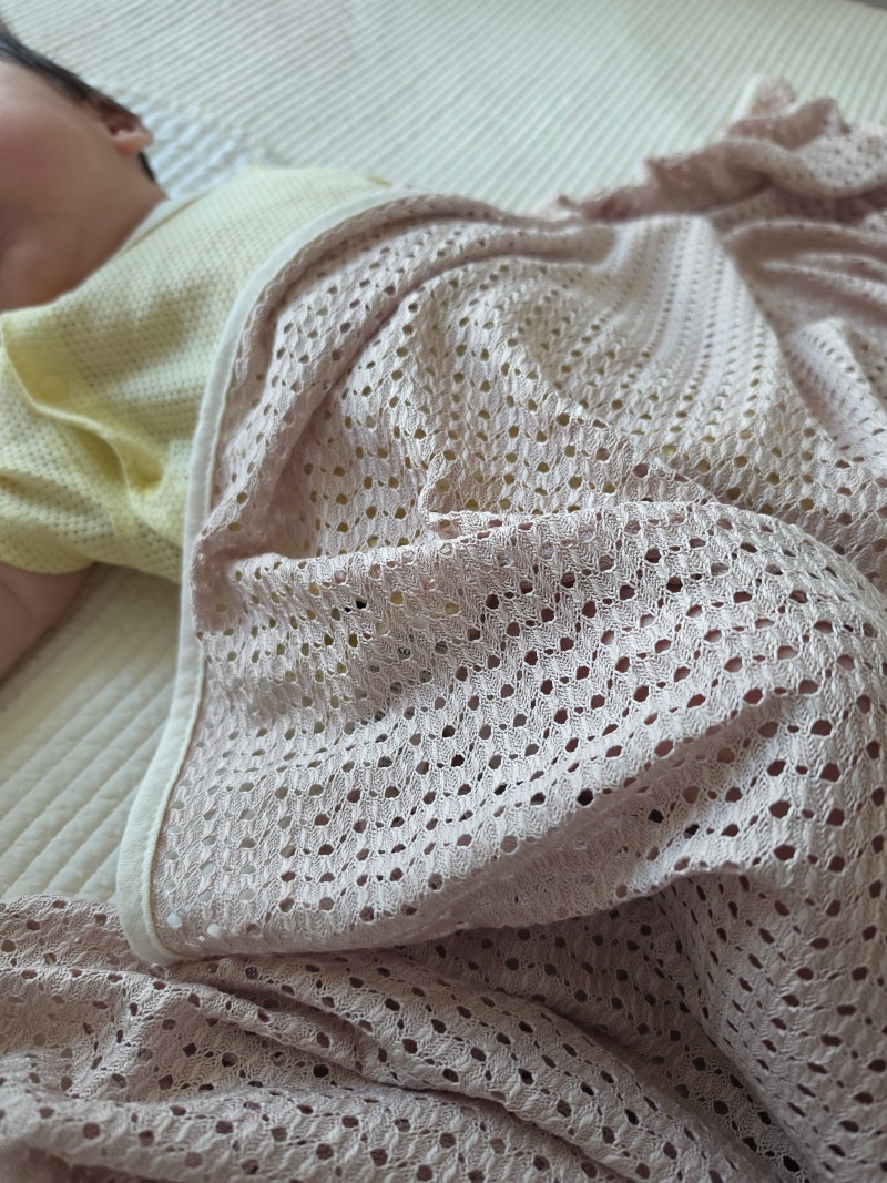 루티 블랭킷 아일릿 베이지 L 신생아 질식방지담요 스레드 핫템