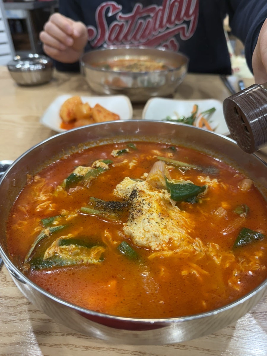 투썸플레이스 춘천퇴계점 사진 1