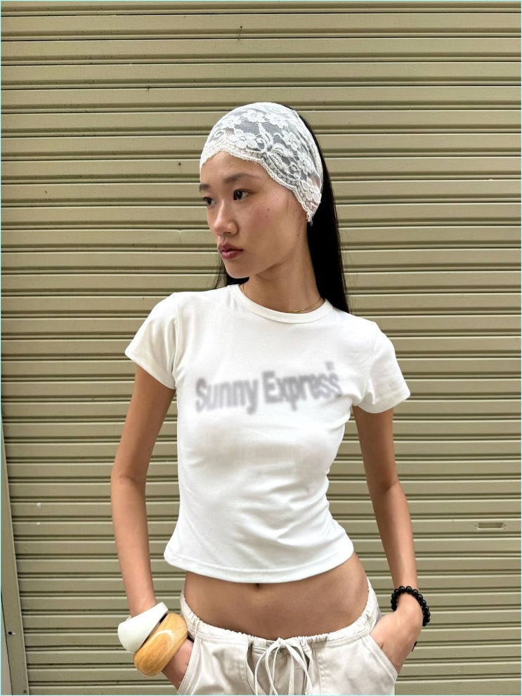  "머리에 수건 두른 거 아냐?" 요즘 힙스터들이 헤어밴드에 집착하는 진짜 이유 (스타일링 5)