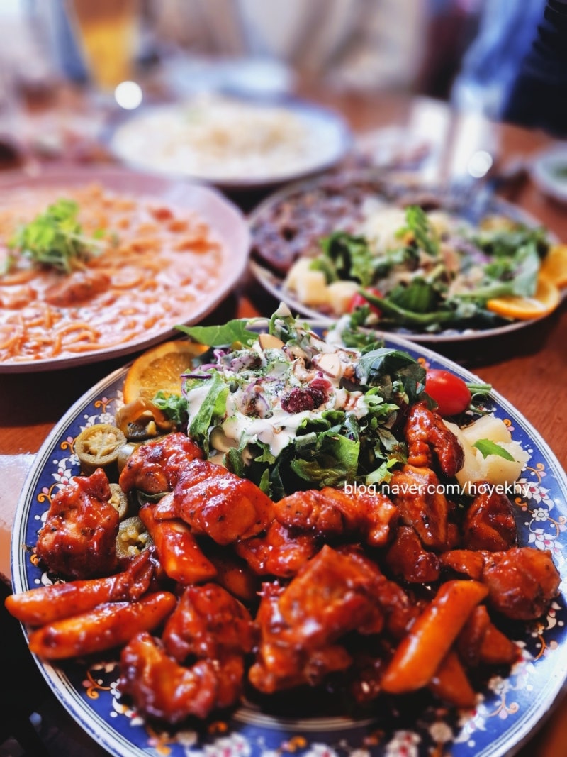 강동구 천호동 푸짐한 양의 가성비 데이트 맛집 내돈내산 로니로티 천호점
