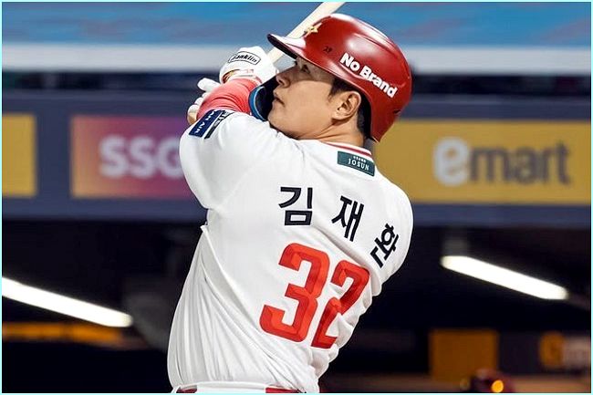  2년 22억 거포의 실종? SSG 김재환 타율 0.125보다 더 서늘한 기록 하나