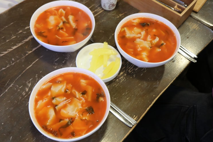  영등포시장역 맛집 가려다가 가길 백번 잘한 영등포역 맛집 추천 뽕씨네얼큰수제비