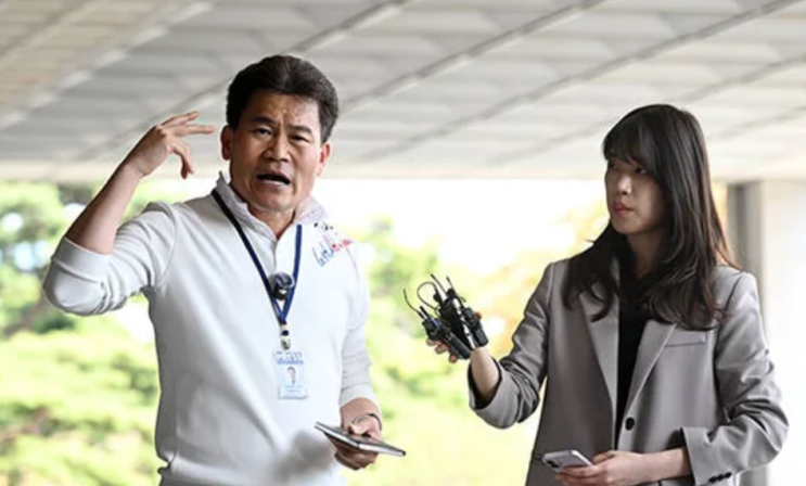  전한길, ‘구속 감당’ 발언의 파장과 진실... 일타강사의 외침인가 정치적 행보인가?