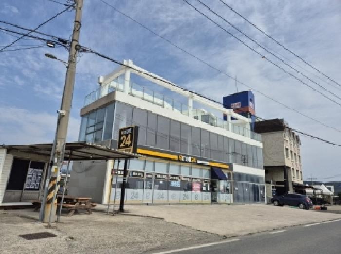  포항 청하면 용두리 바다 조망 근린상가 경매, 반값 수준 4억 대에 3층 통건물 확보 기회! 경상북도 포항시 북구 청하면 용두리 88-25 2025타경3838