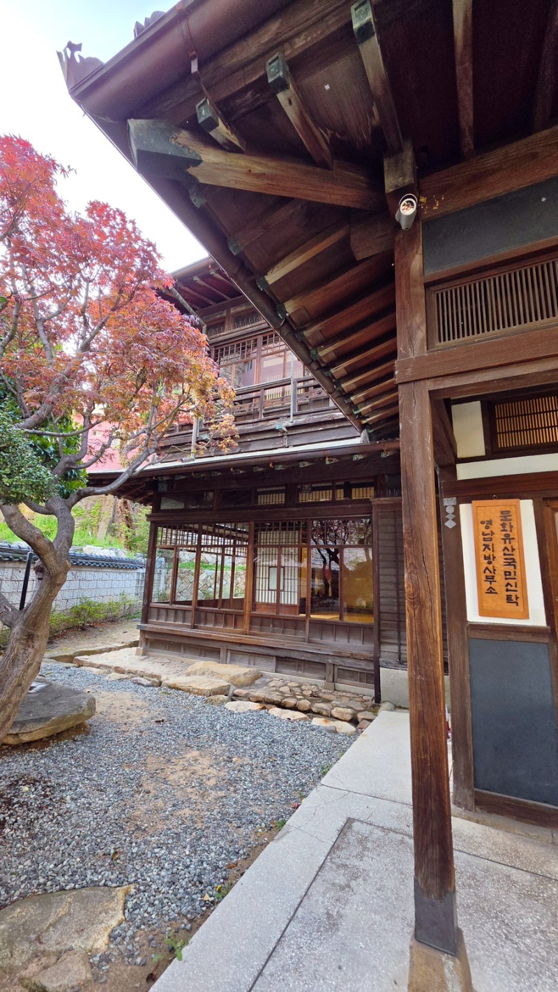釜山站附近玩樂景點 文化共感修正 約會路線推薦 IU《夜信》MV拍攝地