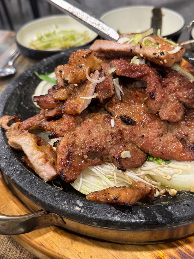  광주 석갈비 봉선석갈비다양한 반찬과 함께 하는 석갈비 맛집