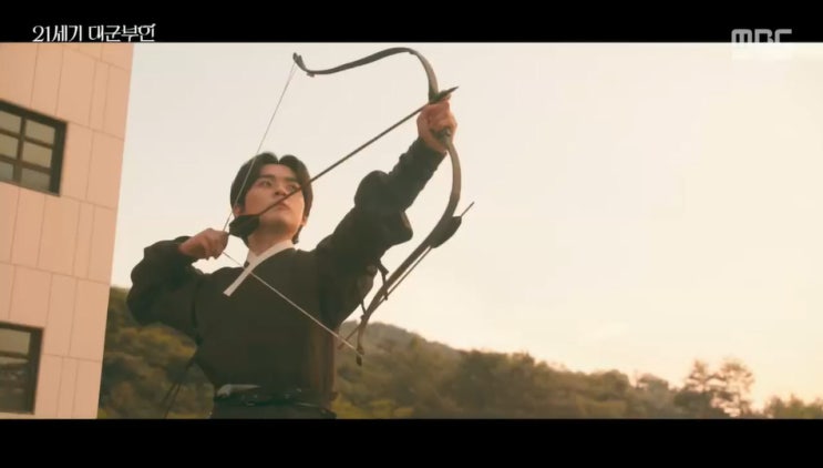 21세기 대군부인 2회 줄거리 총정리  아이유 직진 플러팅 성공, 드디어 계약결혼 성립!