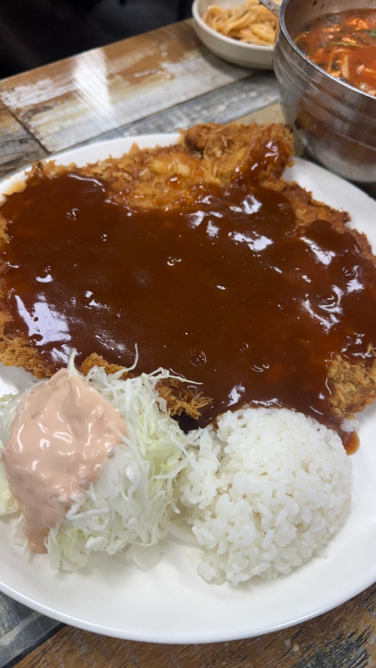  아침부터 줄 서는 대전 맛집 시민칼국수의 매력
