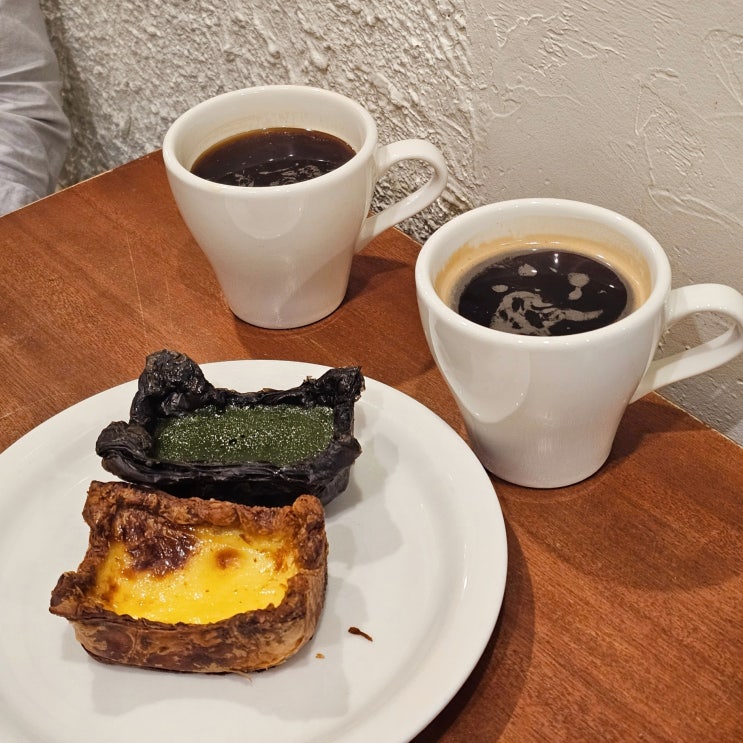  전포 빵집 데이트 어퍼이스트 베이커리카페 디저트 타르트 맛집