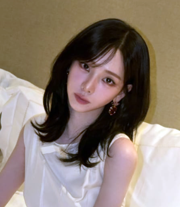 "긴머리 고집하던 사람들까지 잘랐다"... 카리나·효연·신혜선이 밀어준 중단발 레이어드컷