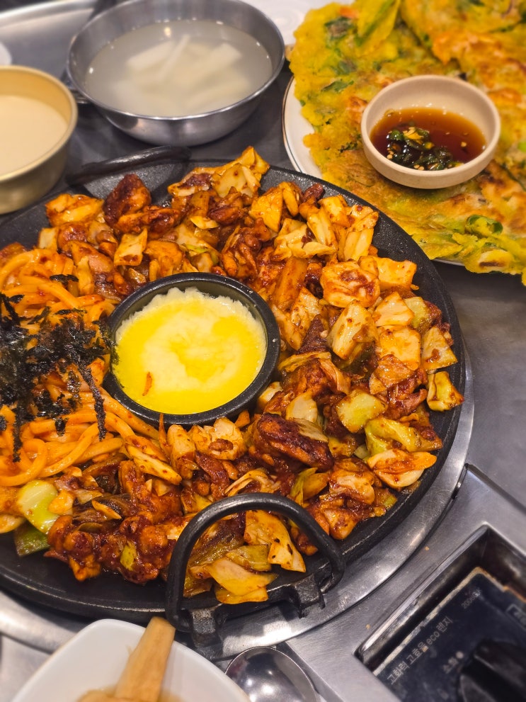  파전과 닭갈비의 이색 만남! 신길동 파전닭갈비 모듬 세트 메뉴 가격 총정리