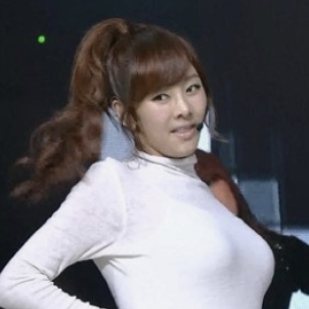 “결혼해?!” <b>가수 지나</b>, 웨딩드레스 입고 고백 “성매매 논란... 