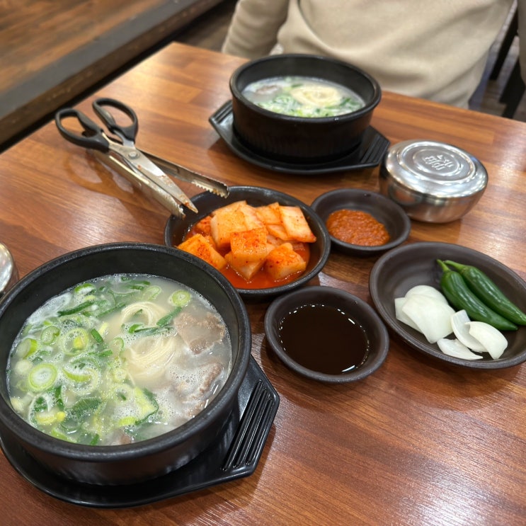  해운대 장산 맛집 서울깍두기 설렁탕, 24시 속 풀리는 좌동곰탕 한그릇