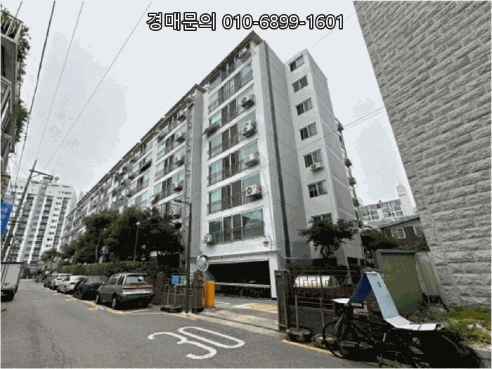  서울 양천구 신정동 파인빌 아파트 경매, 황금 입지 투자의 기회! 신속한 권리분석으로 성공적인 낙찰을 잡으세요! 2025타경10054