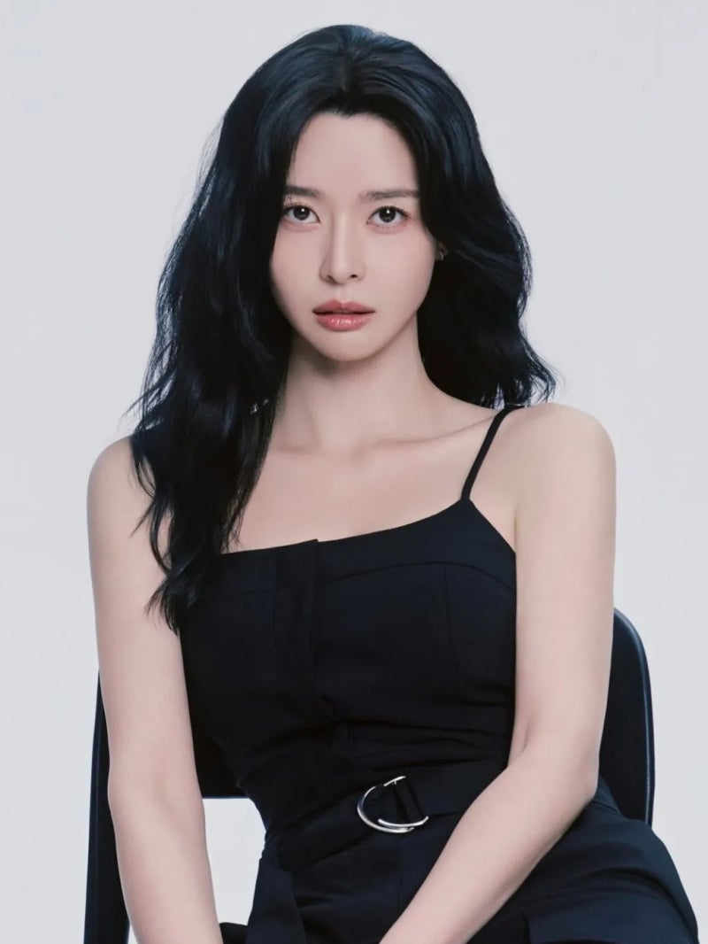 배우 권나라 프로필 나이 키 드라마 데뷔 과거 헬로비너스 본명 고향 가족 학력