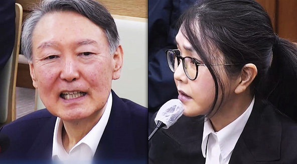“9개월 만의 눈맞춤” 법정서 마주한 <b>윤석열</b>·김건희... 미소... 