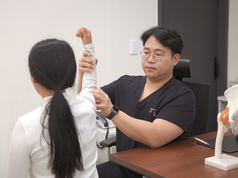 청주 율량동 정형외과, 자고 일어났더니 목이 안 돌아간다면?