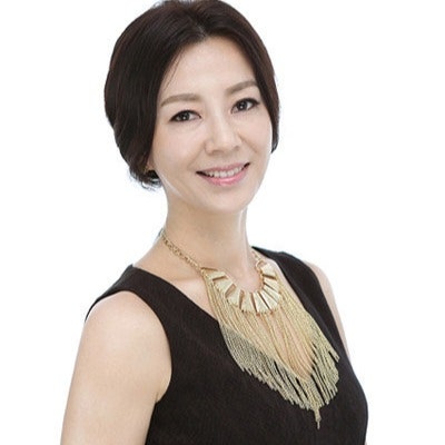 '김태희 엄마' 배우 김서라, 하와이에서 뷰티 학교 CEO로 변신한 영화 같은 근황!