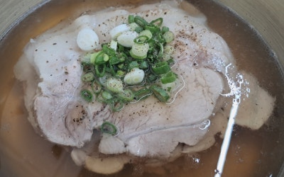 원주 무실동 밥집 육향 가득 곰탕 맛집 '윤옥관 원주시청본점'