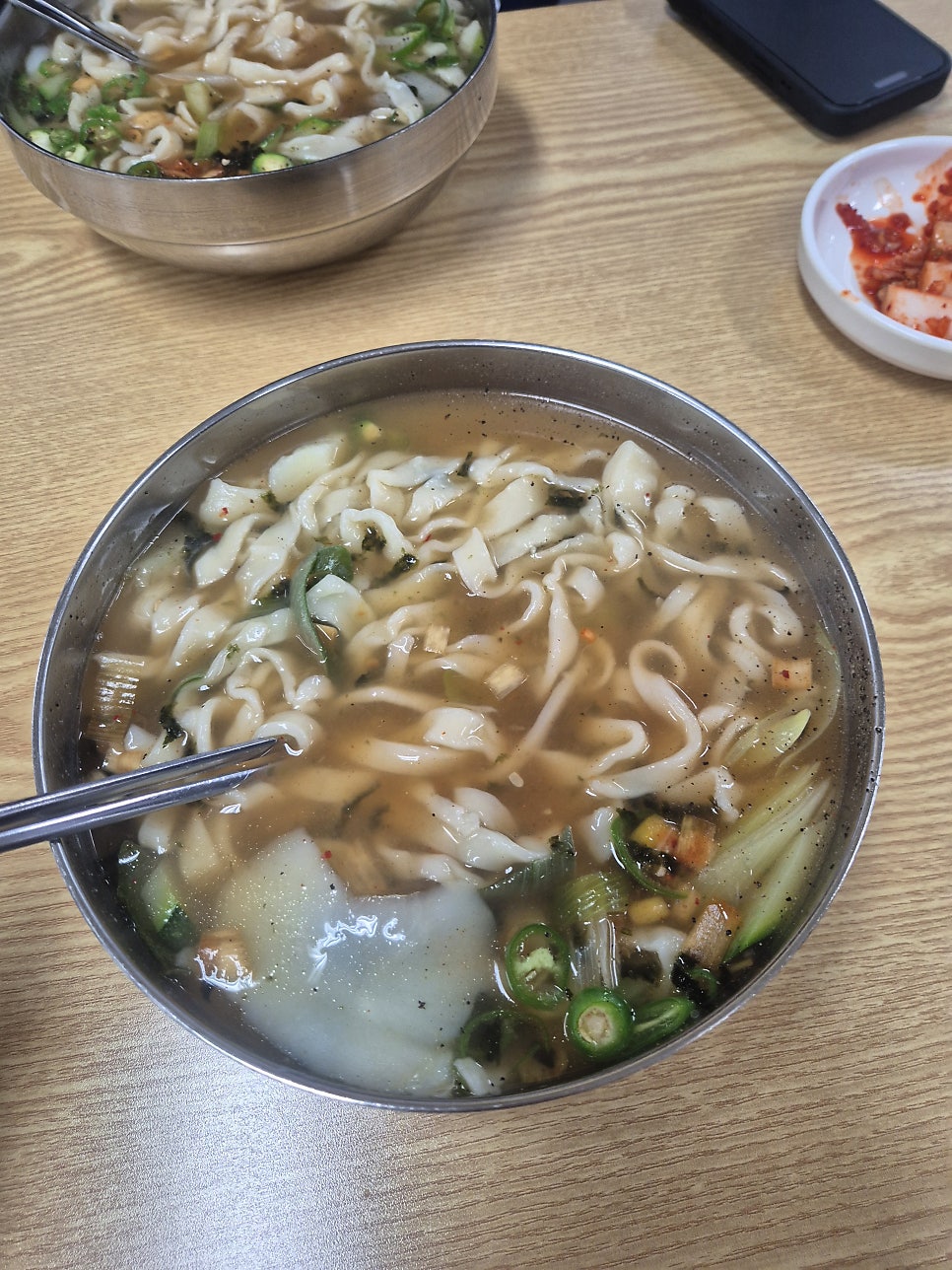 돌고래손칼국수 사진 3