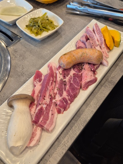 [춘천/후평동] 후평동돼지고기 깔끔담백 가정식느낌 후평동맛집 '정재우고깃집' 암퇘지모둠구이 후기